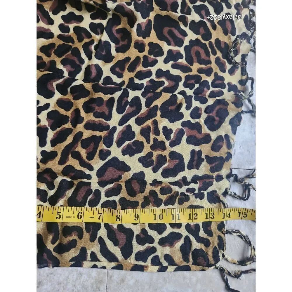 Leopard print wrap with fringe - Picture 3 of 4